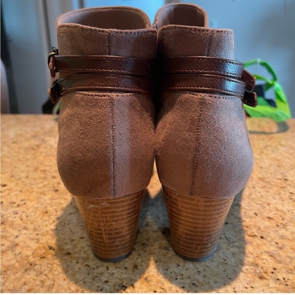 Lifestride Velocity heeled ankle booties / boots - Picture 4 of 7